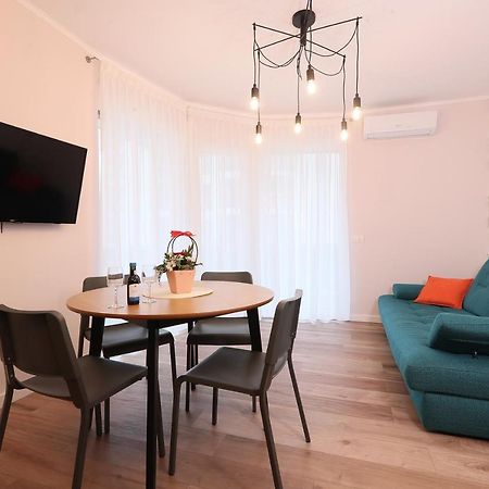 Julia'S Apartment Oradea Exterior foto